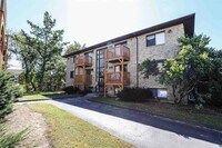 Building Photo - 3 Lancelot Court