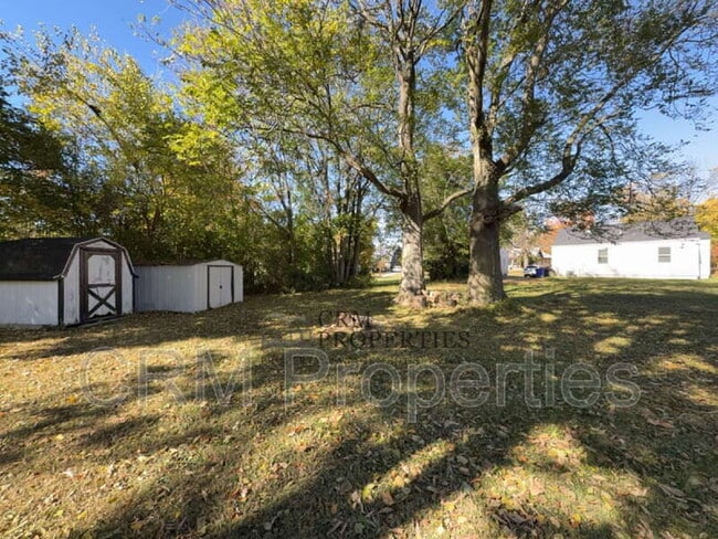 Building Photo - 1233 E Jefferson St