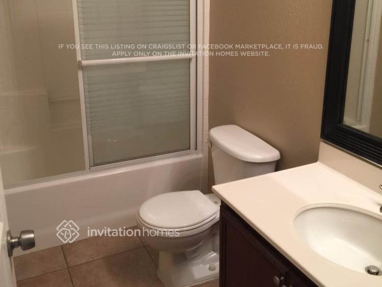 Building Photo - 11643 Autunno St