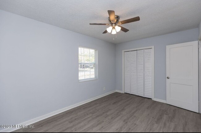 Building Photo - 2513 Spirea St