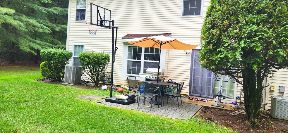 Patio - 1103 Roseberry Ct