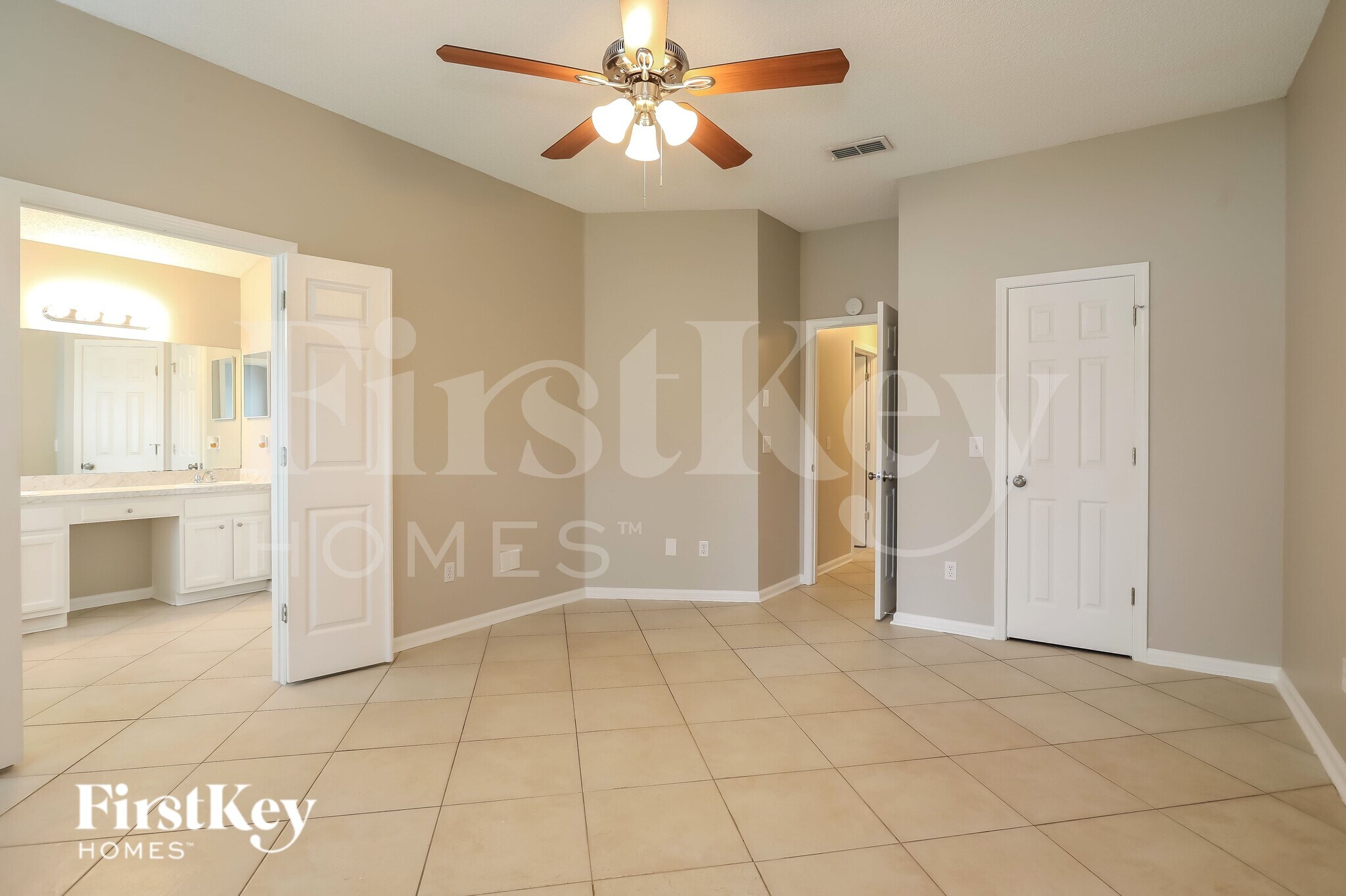 Building Photo - 5372 Chestnut Lake Dr