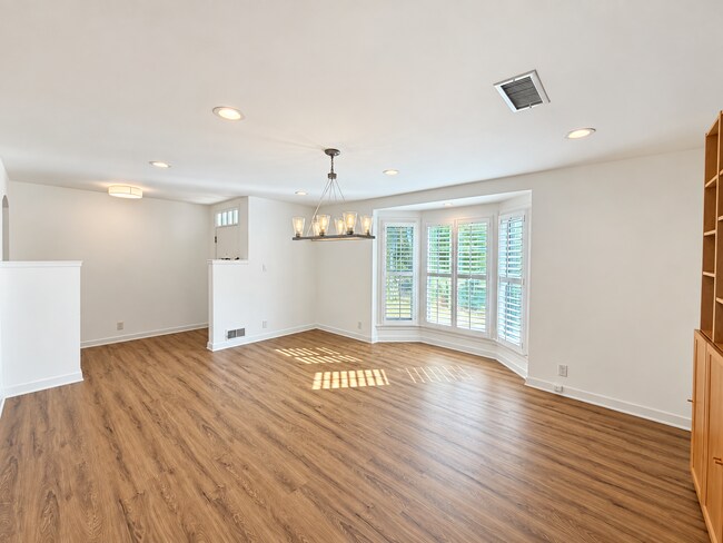 Building Photo - 7531 W 88th Pl