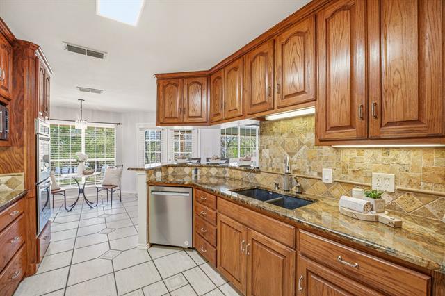 Building Photo - 2700 Solar Ct