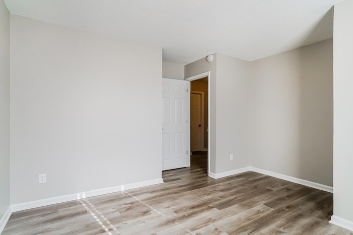 Building Photo - 300 Beech Hill Ct