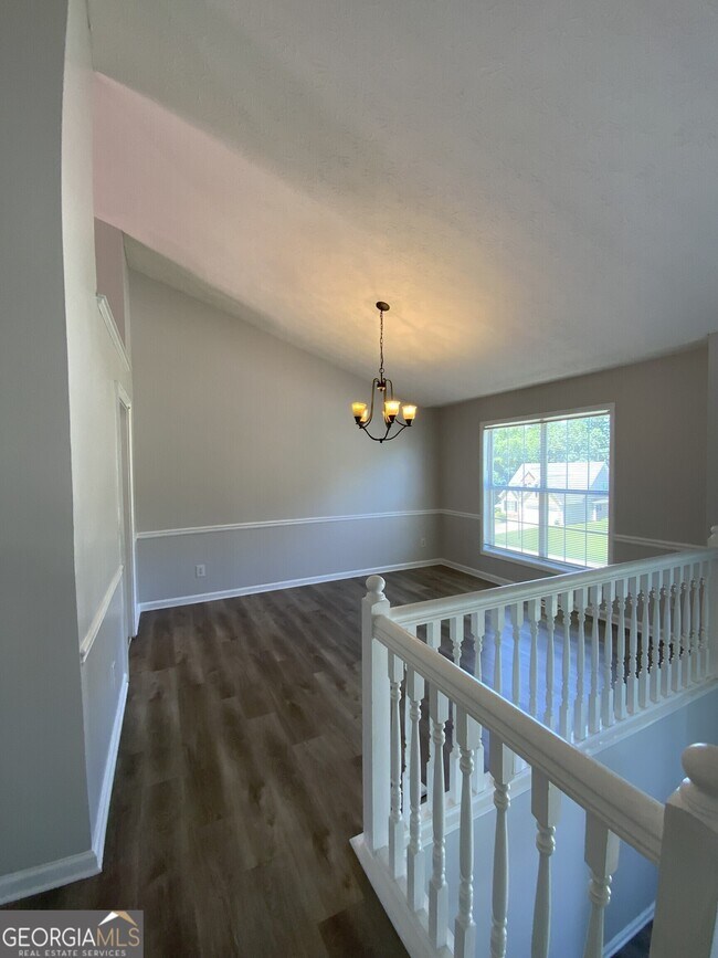 Building Photo - 5600 Sugar Crossing Dr