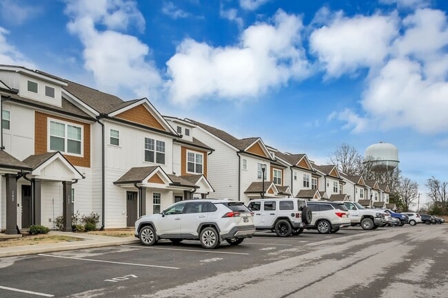 Building Photo - 203 E Frg Ct