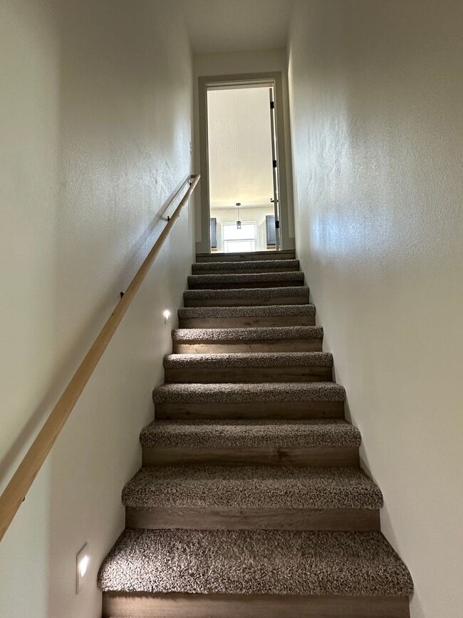 Building Photo - NEW CONSTRUCTION 5 Bed 3 Bath w/ Walk Out ...