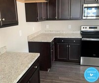 Building Photo - 837 Silver Leaf Dr