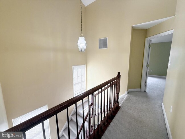 Building Photo - 4228 Lower Park Dr
