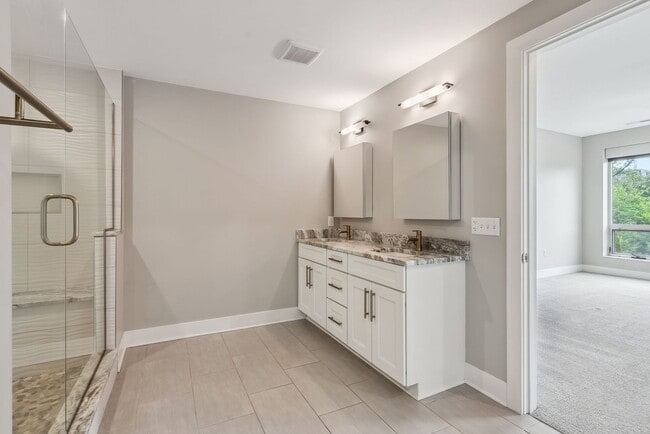 Building Photo - Luxury Condo in Dublin's Coveted Bridge Pa...