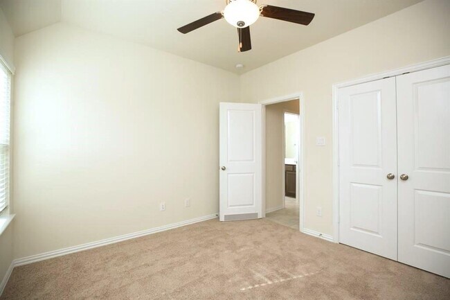 Building Photo - 10702 Balivcar Ct