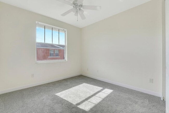 Building Photo - 441 Amador Ln