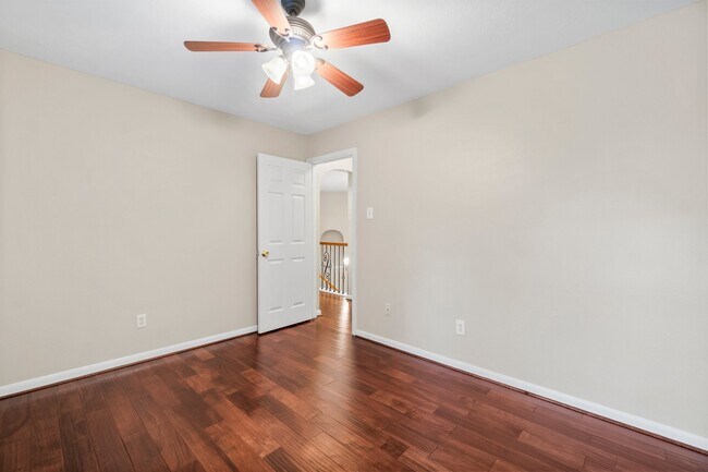 Building Photo - 83 Terraglen Dr
