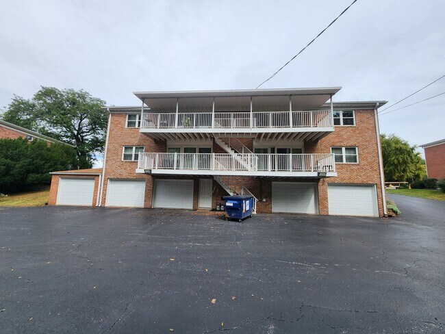 Building Photo - 3618 37th Ave
