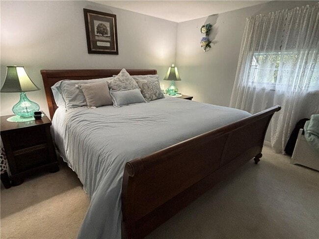 Building Photo - 5 Leland Point Dr