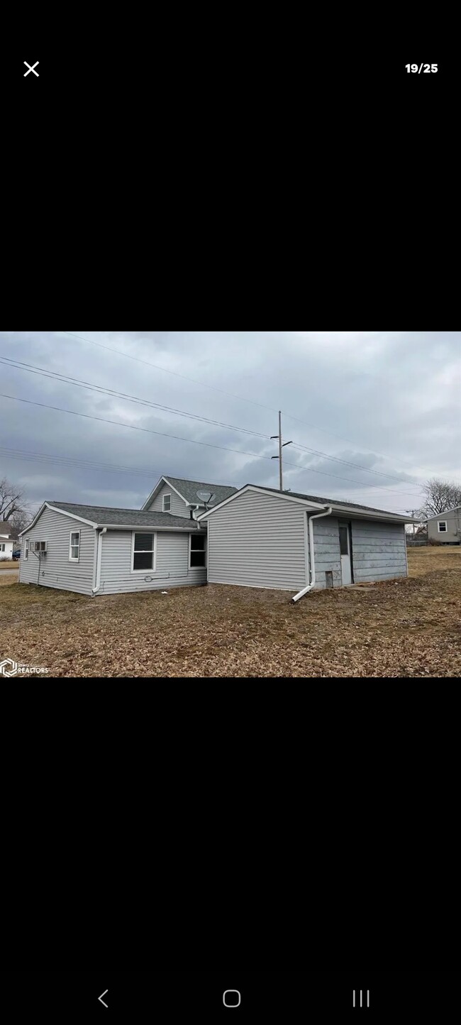 Primary Photo - 324 1st Ave