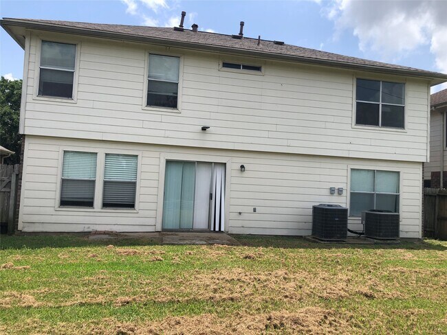 Building Photo - 9515 Eaglewood Spring Dr