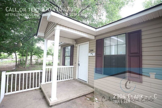 Primary Photo - 2304 Clark St