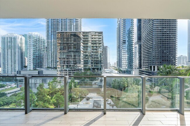 Building Photo - 88 SW 7th St