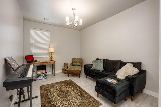 Building Photo - 3865 Jericho St