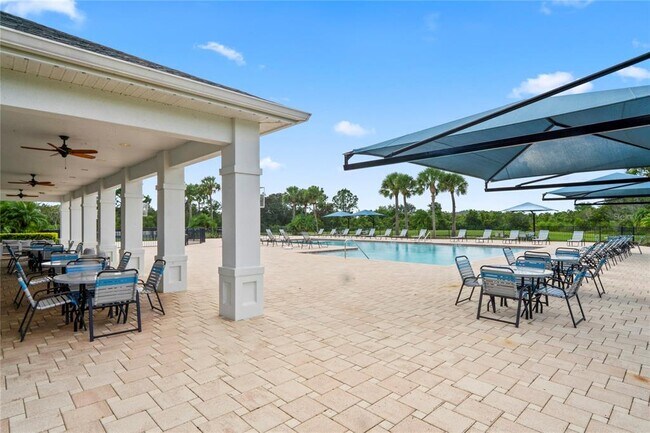 Building Photo - 5675 Chorleywood Ln