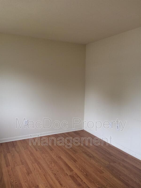 Building Photo - 813 Sledgehammer Dr