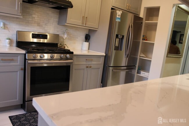 Building Photo - 707 Merrywood Dr