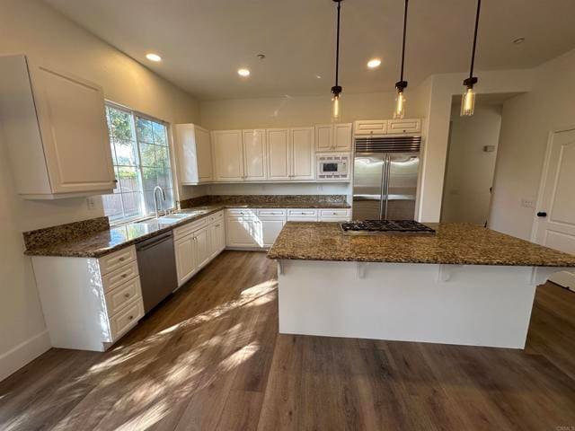 Building Photo - 845 Stratford Dr