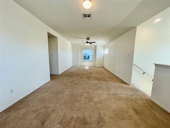 Building Photo - 112 Wind Flower Ln