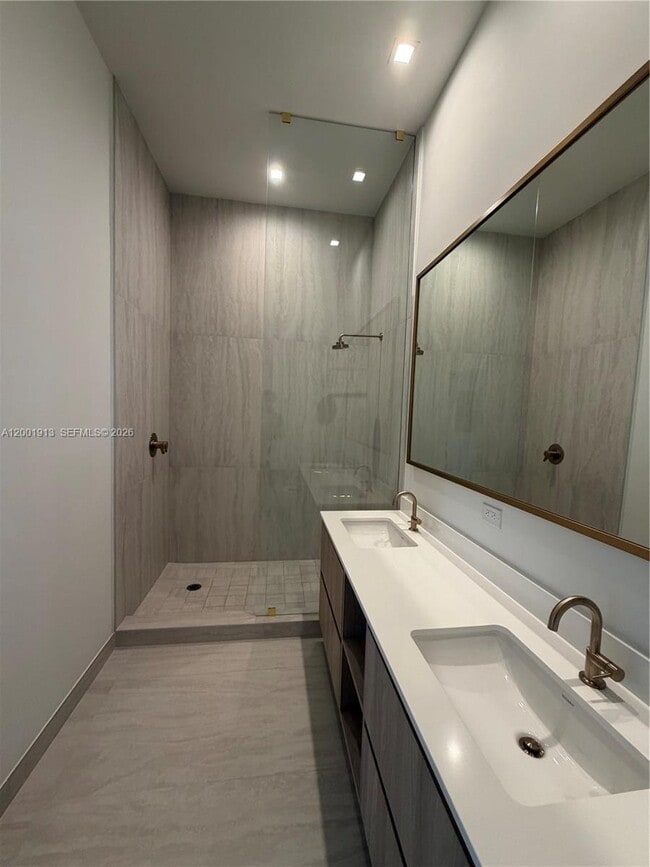 Building Photo - 77 SE 5th St