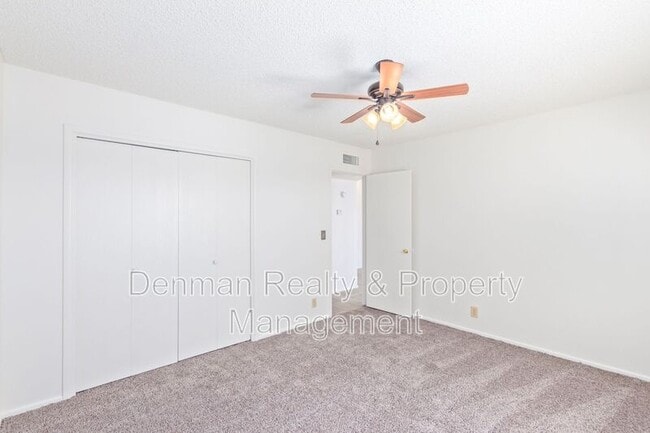 Building Photo - 415 N 64th Pl