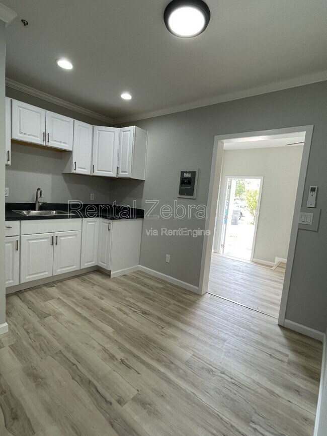 Building Photo - 343 Arlen Dr