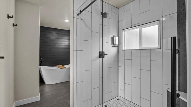 Building Photo - 3312-E 1/4 E 1/4 Rd