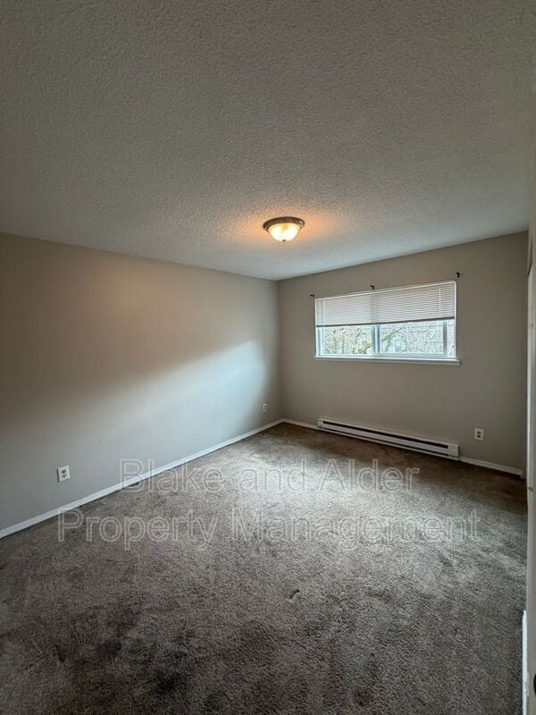 Building Photo - 1215 SE Haig St