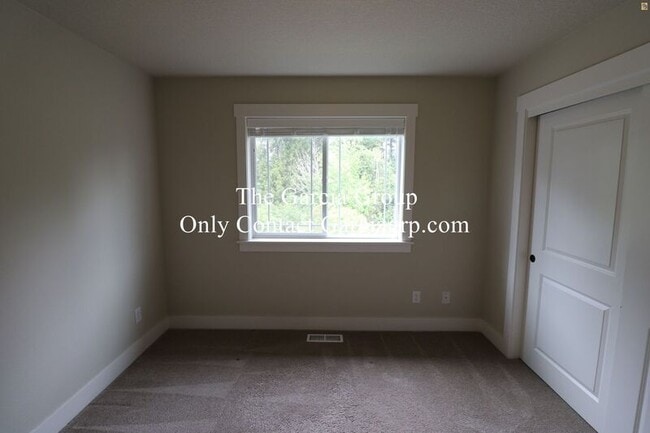 Building Photo - 13712 SW 172nd Ave