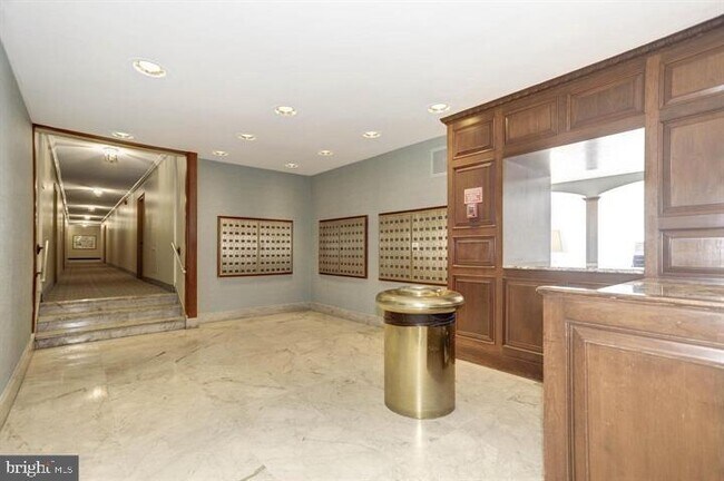 Building Photo - 4501 Arlington Blvd