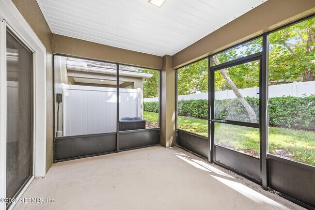 Building Photo - 13305 Solar Dr