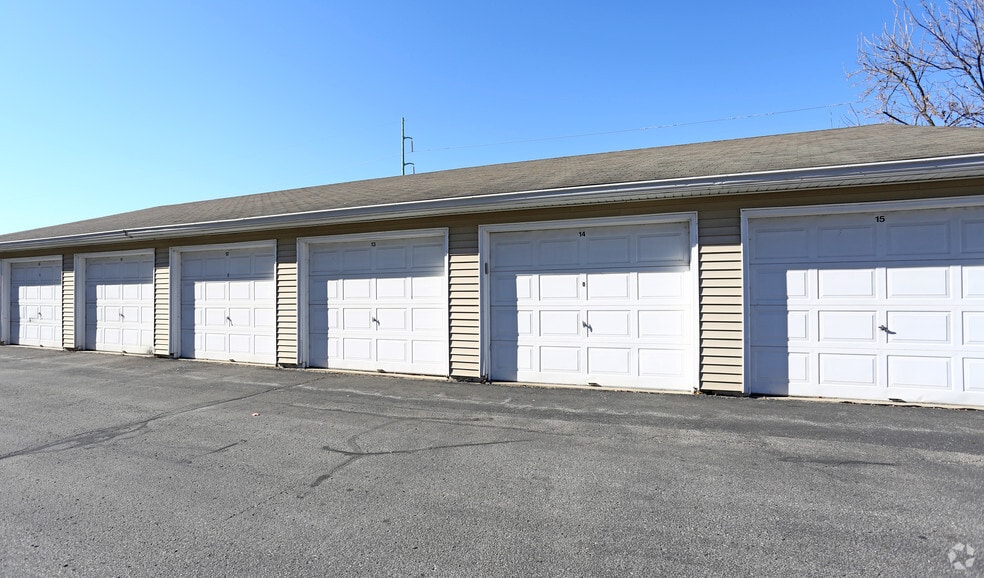 Building Photo - Woodland Place Apartments