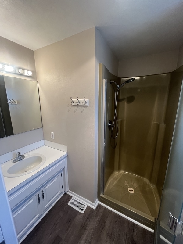 Building Photo - 841 Garden Dr