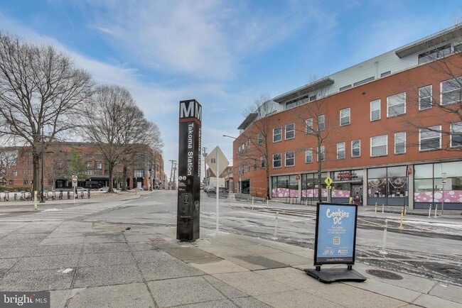 Building Photo - 343 Cedar St NW