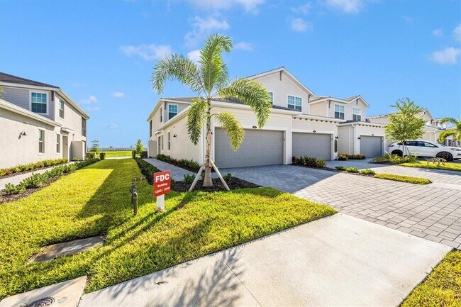 Building Photo - 12640 Radiance Ct