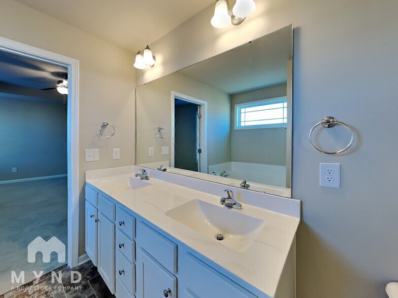 Building Photo - 31 Flip Flop Cir