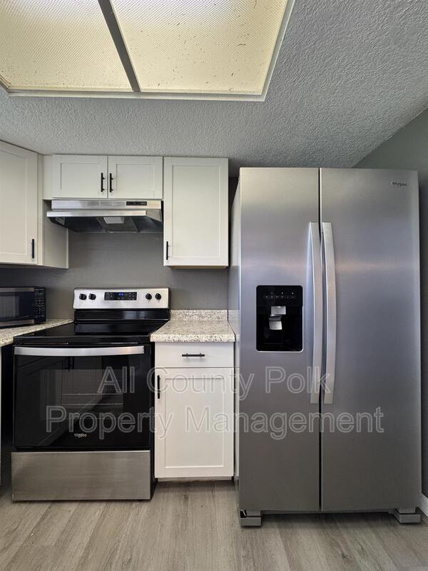 Building Photo - 1415 Ridge Lake Ct