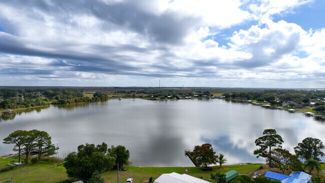 Building Photo - 12 Grape Ln