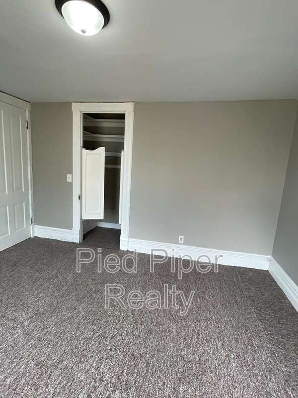 Building Photo - 217 N West Ave