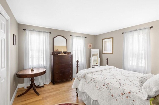 Building Photo - 35 Samoset Rd