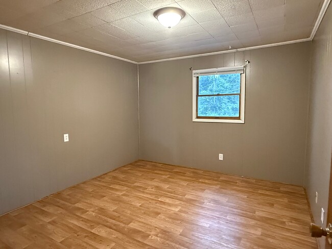 Building Photo - 2506 Elizabethton Hwy