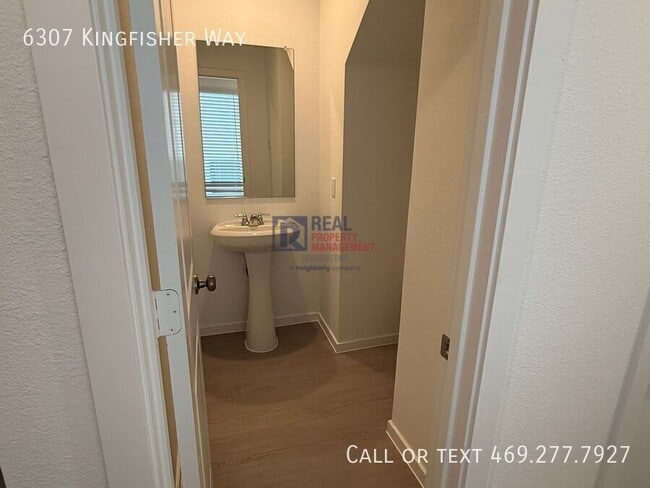 Building Photo - 6307 Kingfisher Wy