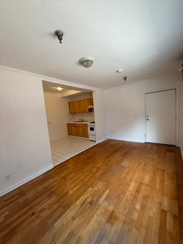 Building Photo - 1816 N Gramercy Pl